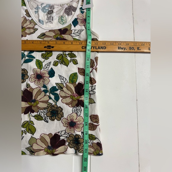 Zoey Beth White Floral Cotton Tank Top Size Medium M - Picture 3 of 4